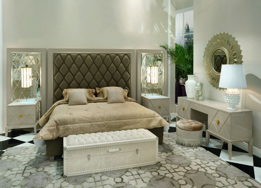 Зеркальный туалетный столик