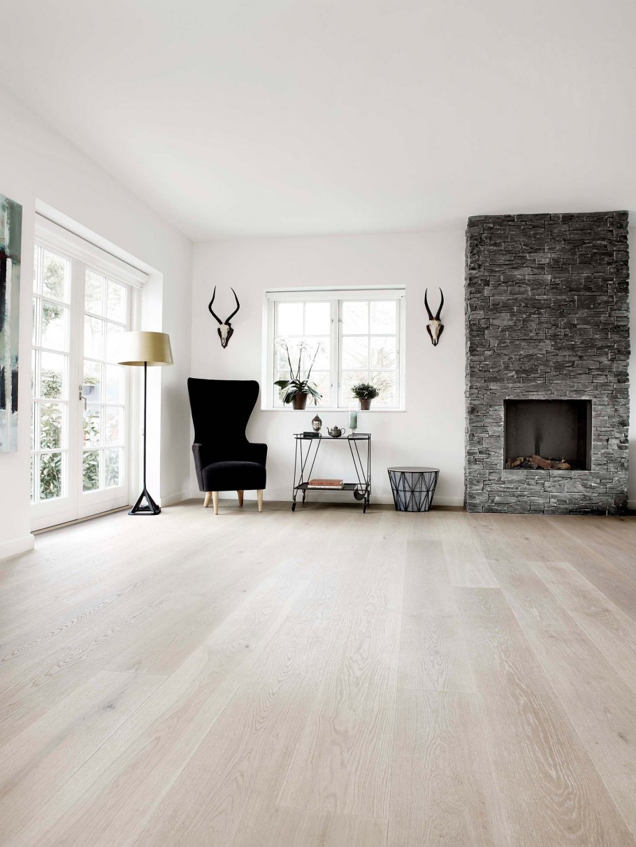 Белый пол в интерьере