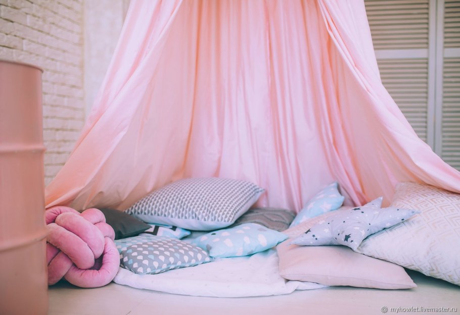 Розовый шатер в детскую