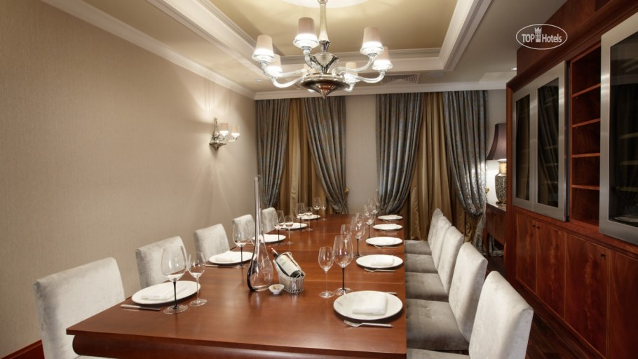 Кемпинский отель Москва