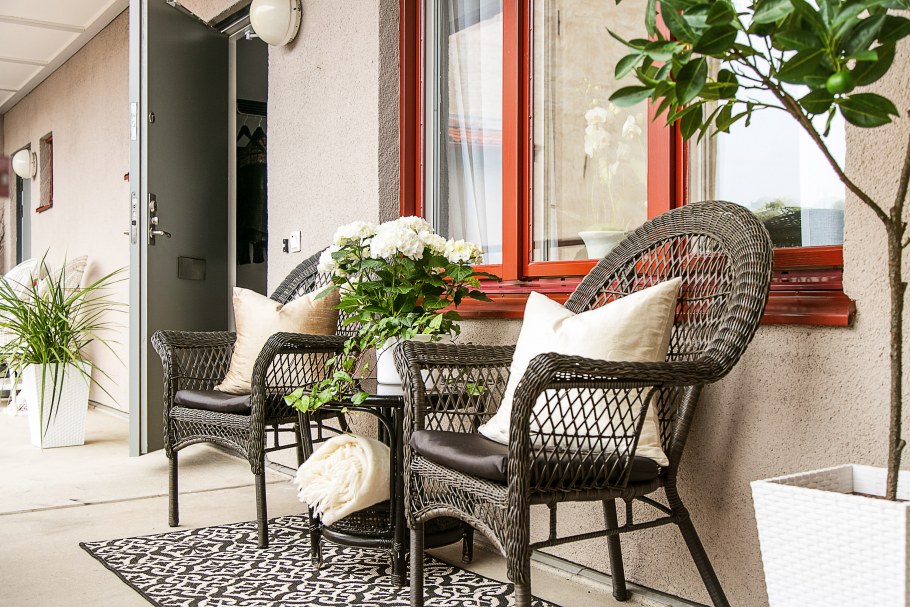 Интерьер маленькой веранды