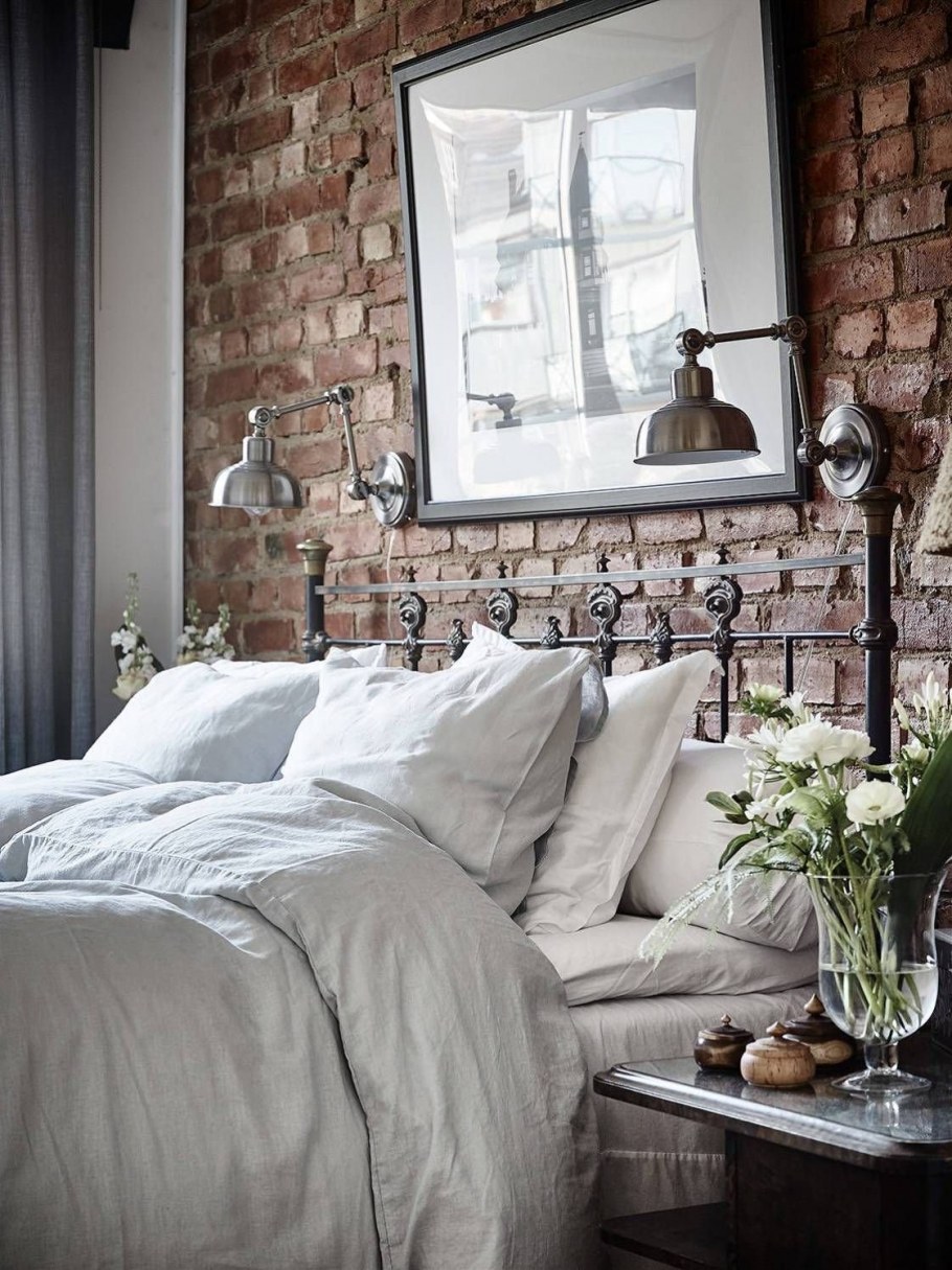 Акцентная стена в спальне в стиле лофт