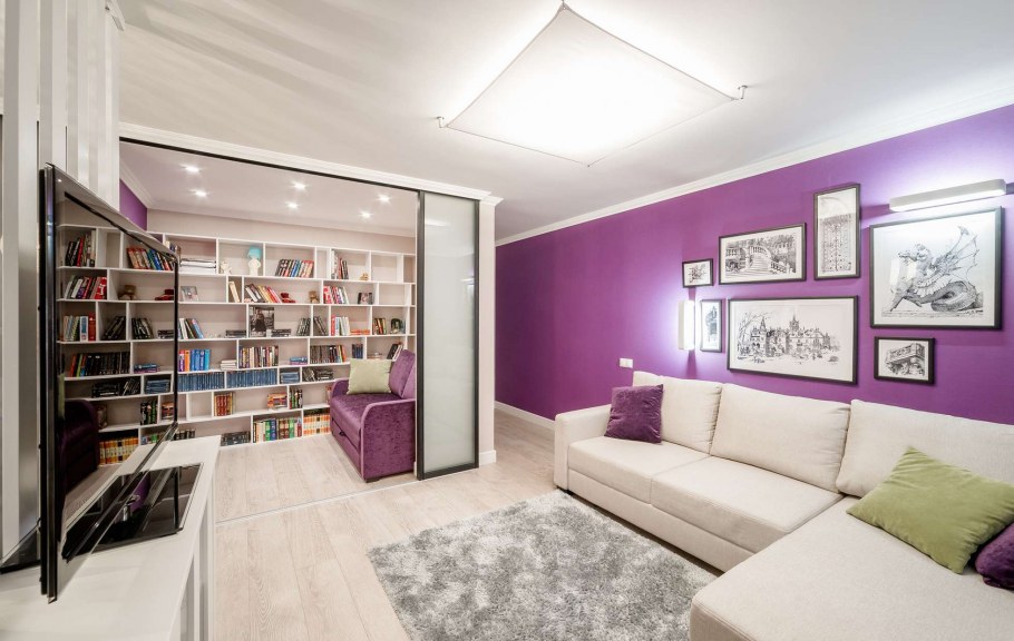 Зонирование комнаты в сиреневых тонах