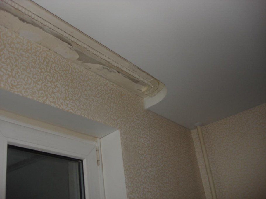 Потолочная ниша для штор