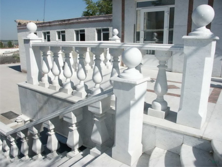 Мраморные балясины Коелга