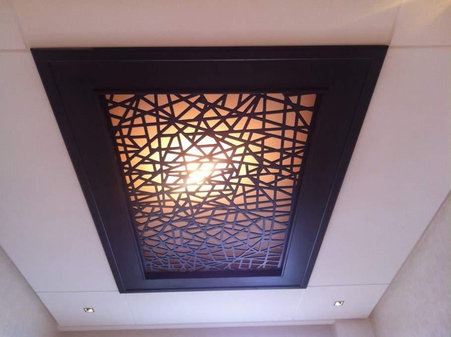 Потолок из оргстекла
