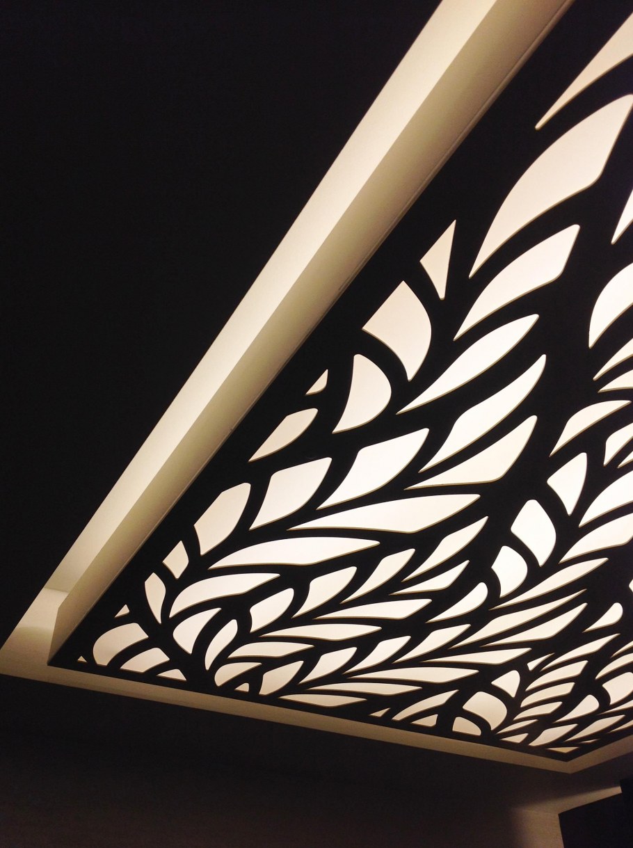 Резной декор для потолка