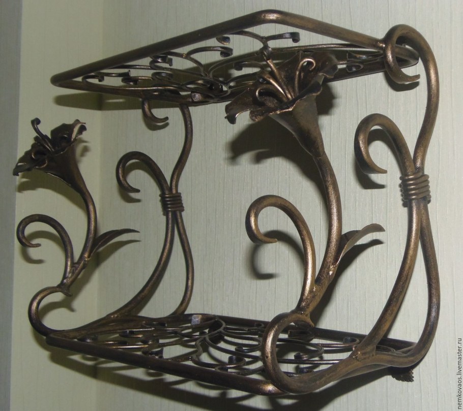 Кованная полка