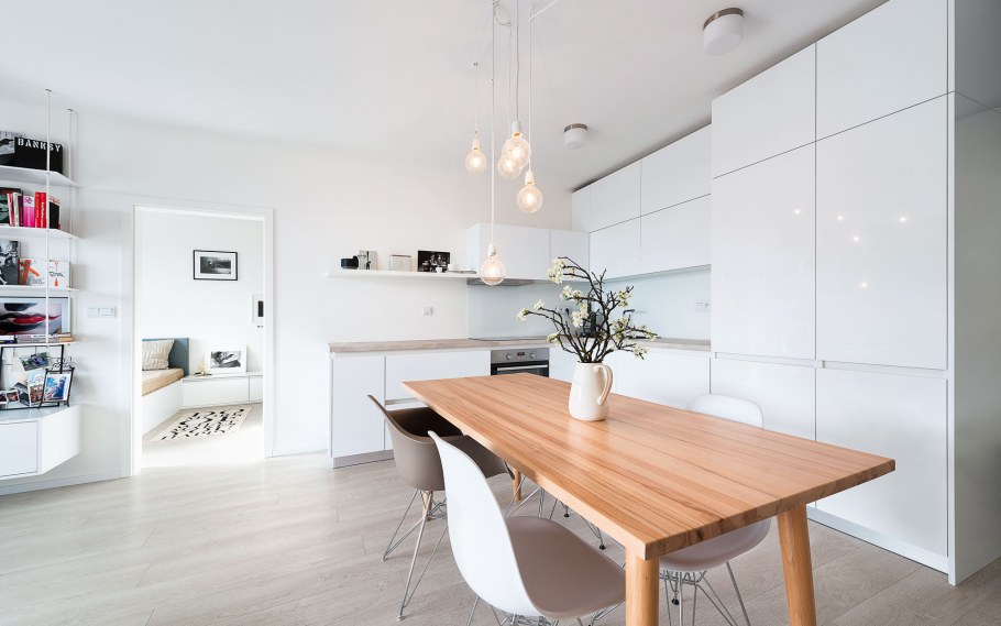 Телефон в интерьере