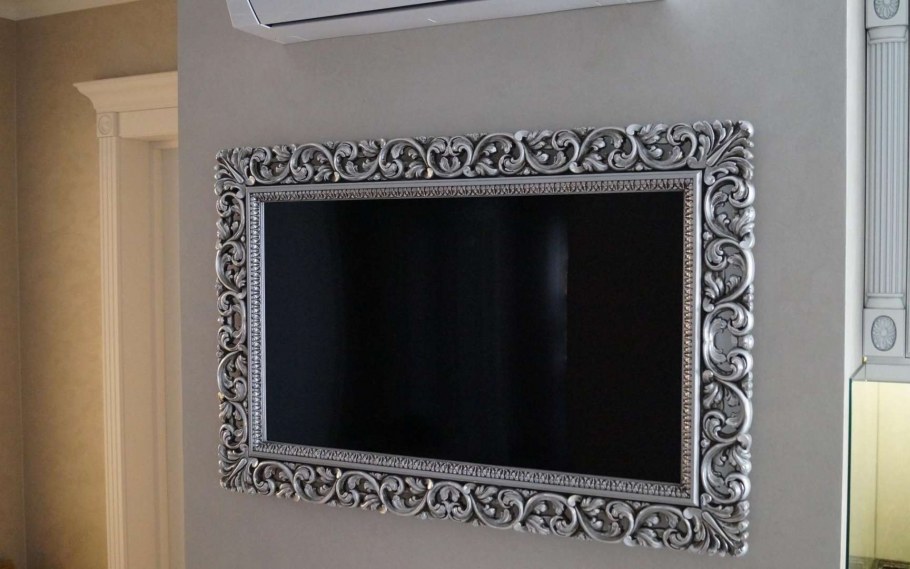 Телевизор в багете