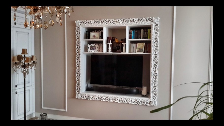 Зеркальный телевизор в багете