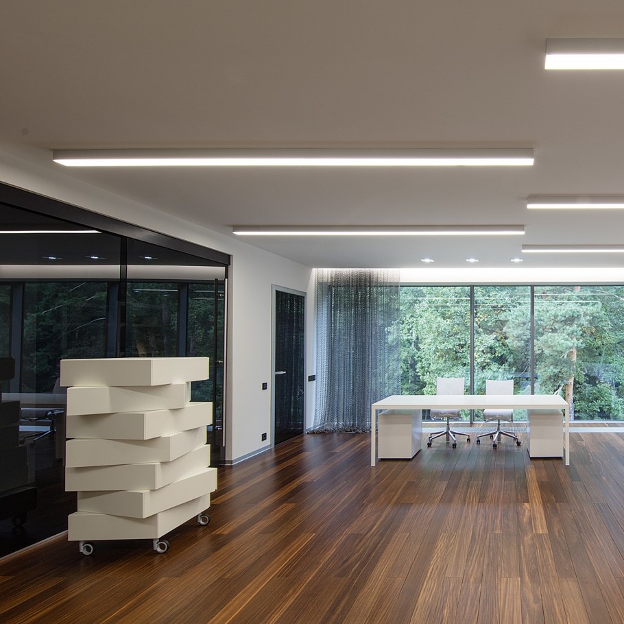 Светильник 103см