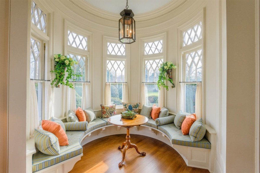 Арт деко гостиная эркер