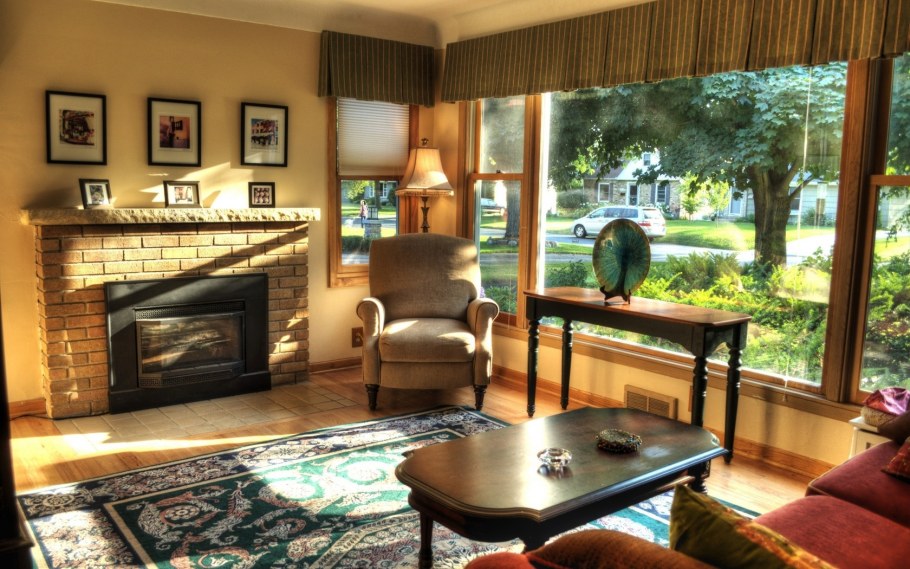 Комната с камином