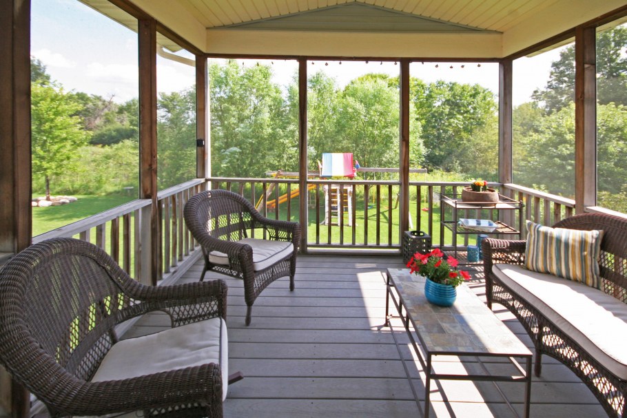 Веранда с балконом