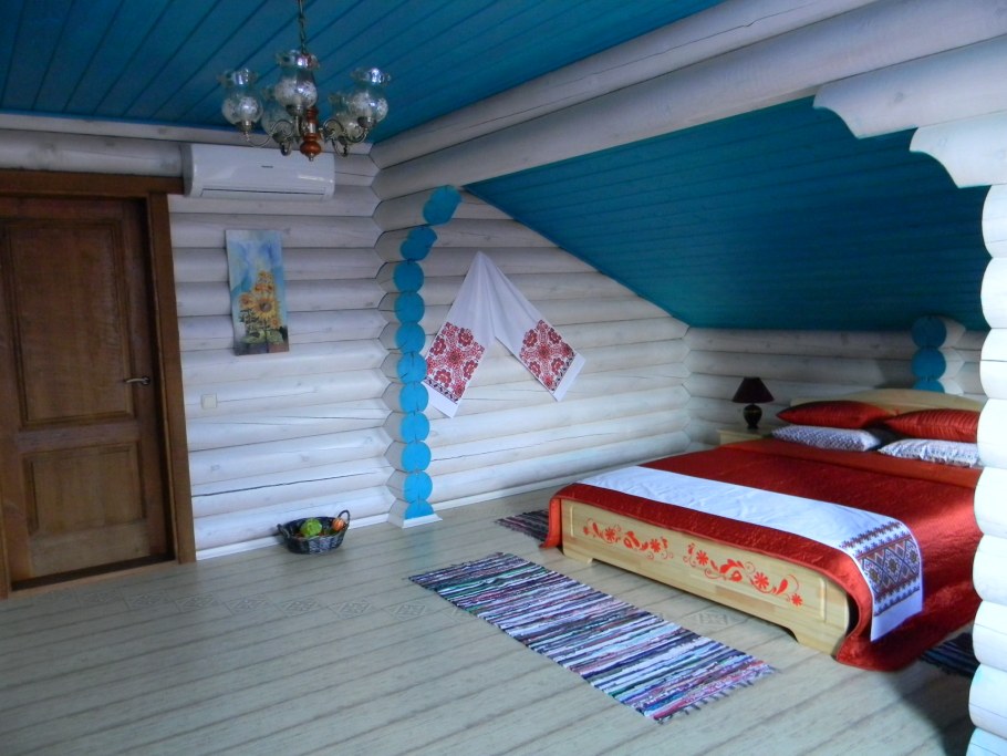 Детская в доме из бревна