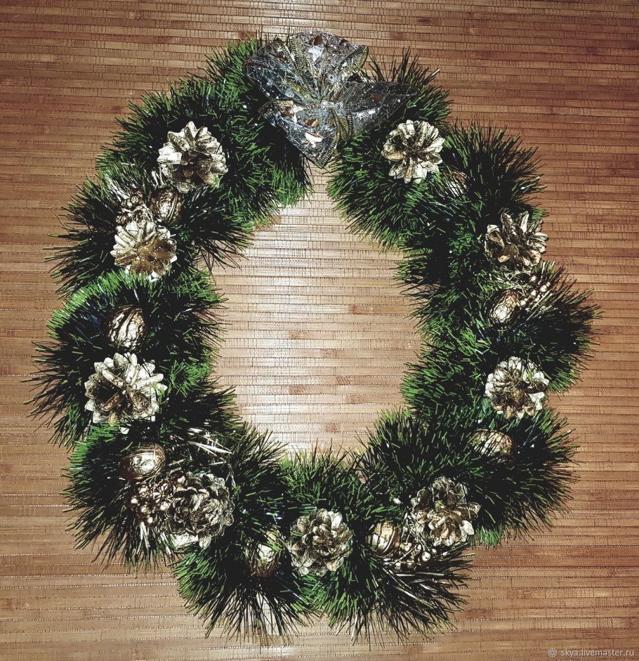 Веночки из мишуры цветов