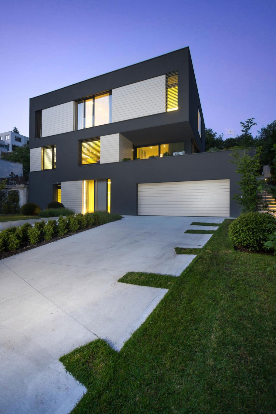 Дом в стиле Модерн