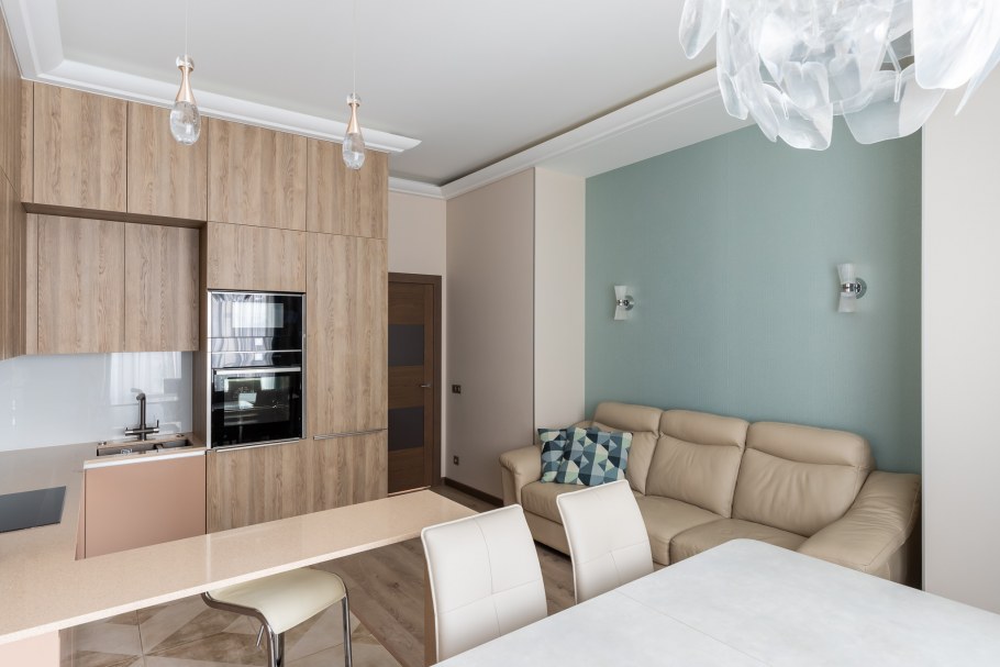 Кухня-гостиная 12 кв.м с диваном