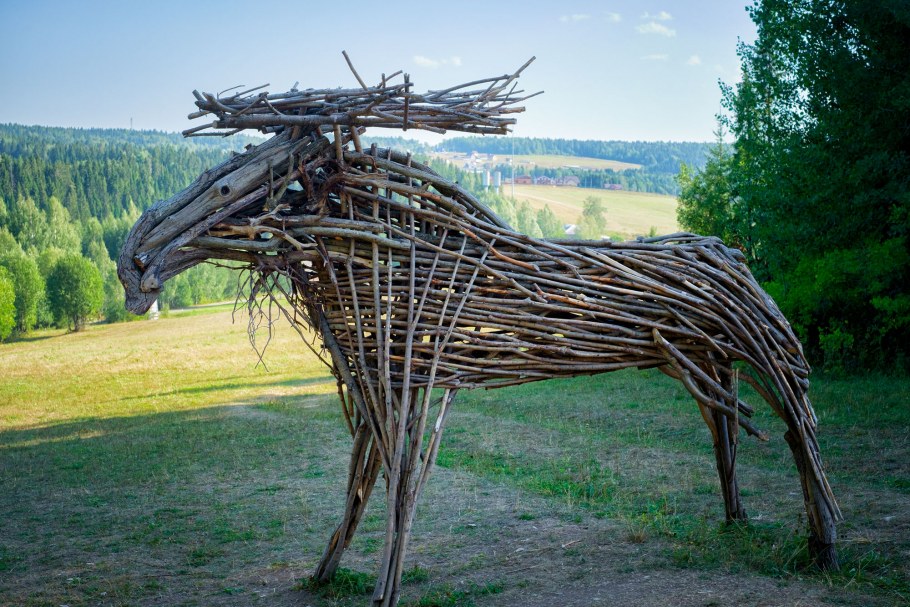 Скульптуры из веток