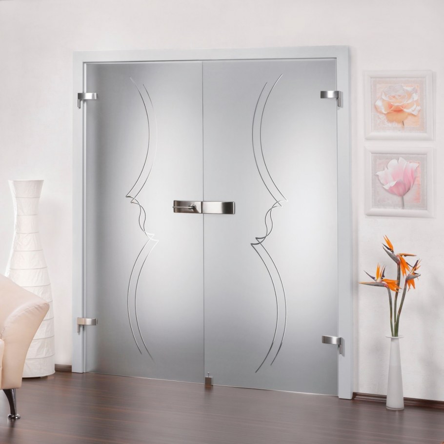 Стеклянные двери межкомнатные