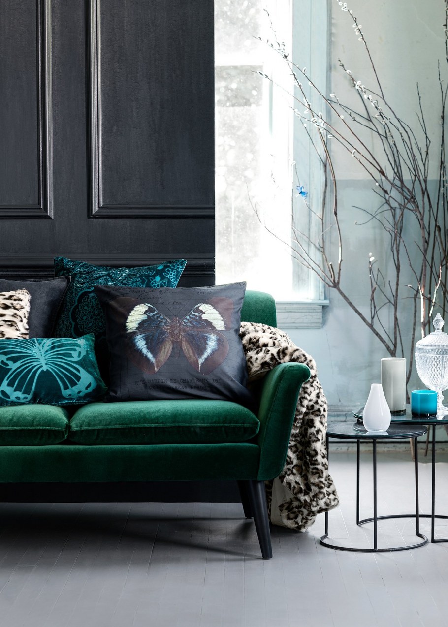 Темно изумрудный диван