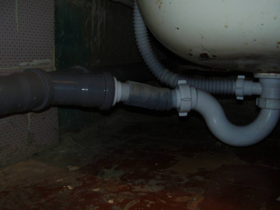 Сливная труба для ванной