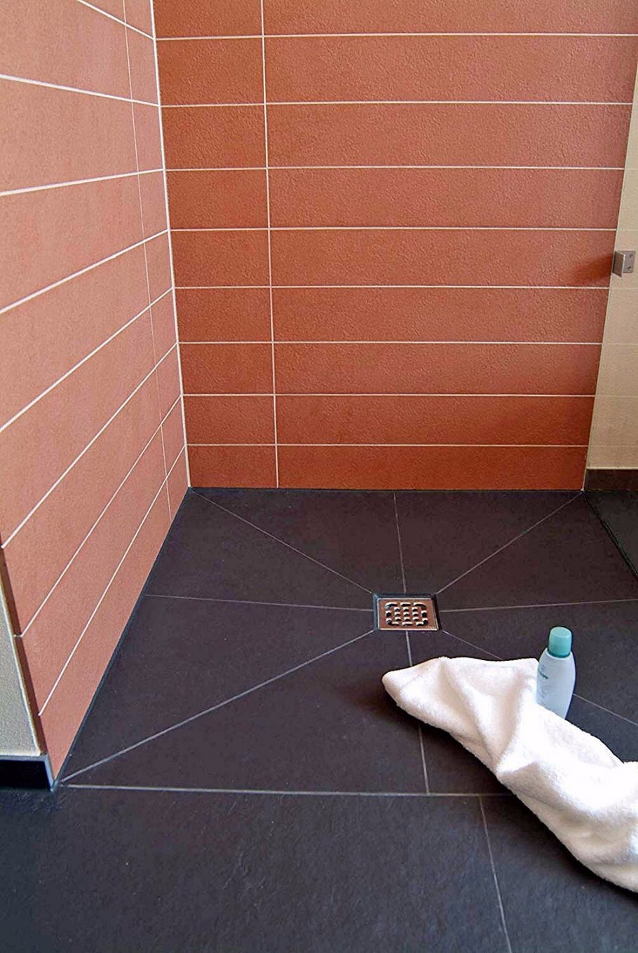 Душевая с трапом Виега