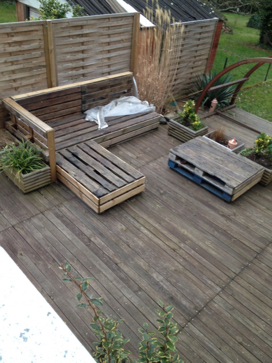 Настил из поддонов на даче