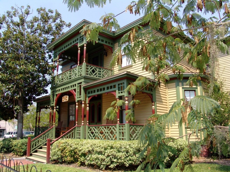 Зеленый особняк