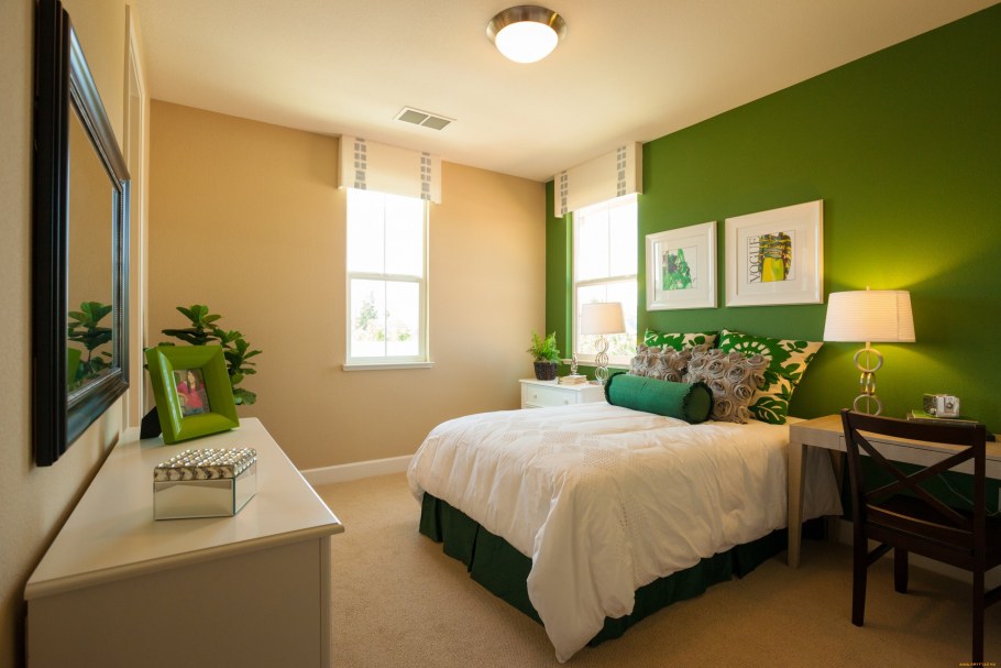 Бежево зеленая спальня