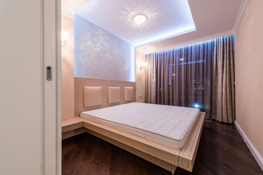 Потолок в спальне