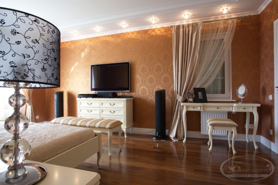 Обои в квартиру