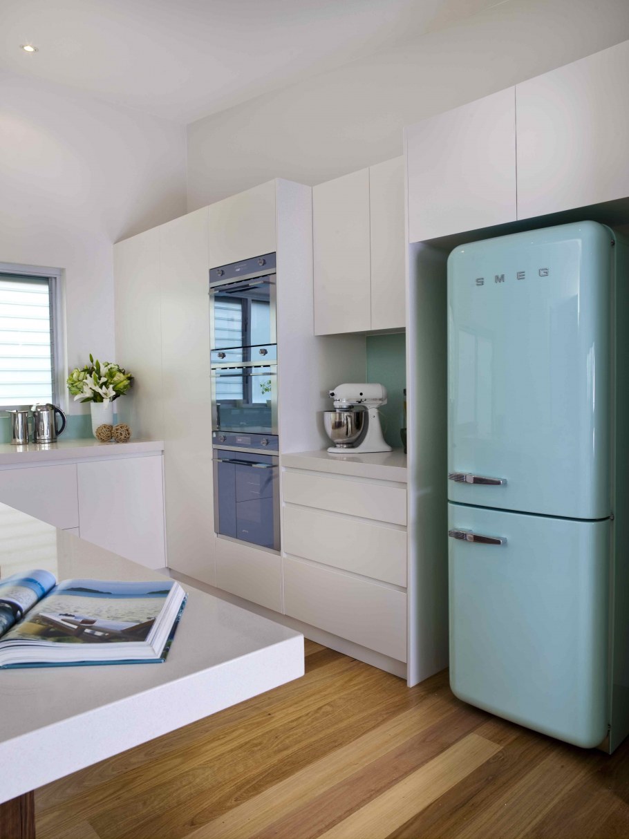 Холодильник на кухне