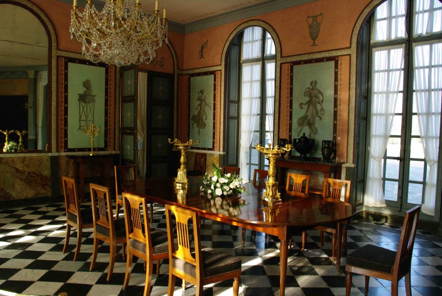 Интерьер замка Бриссак (Château de Brissac), Франция