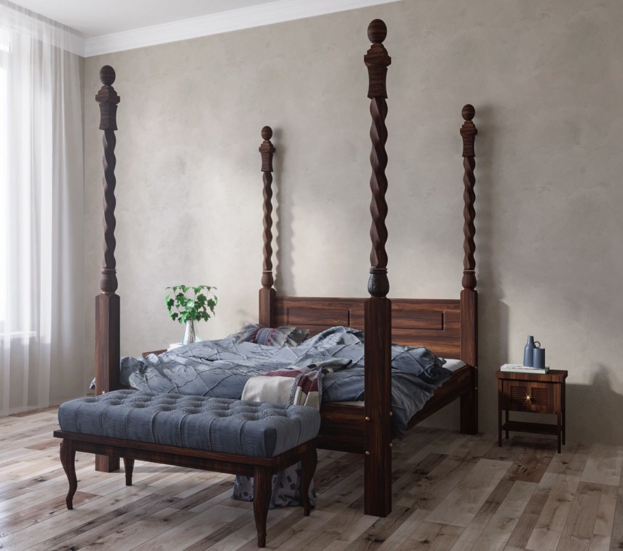 Кровать деревянная с колоннами