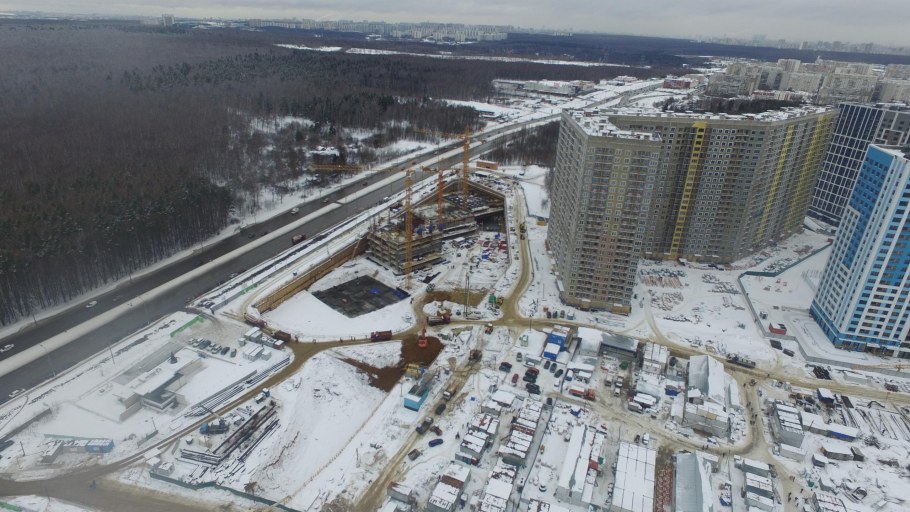 Светлые обои для коридора в квартире