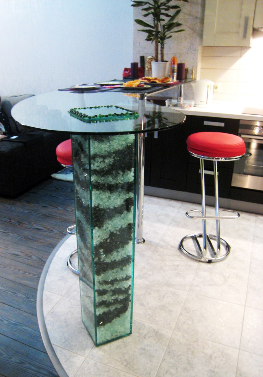 Барная стойка из стекла