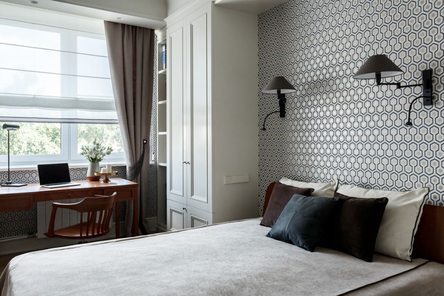 Темные окна в интерьере