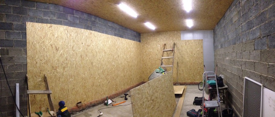 Отделка гаража ОСП