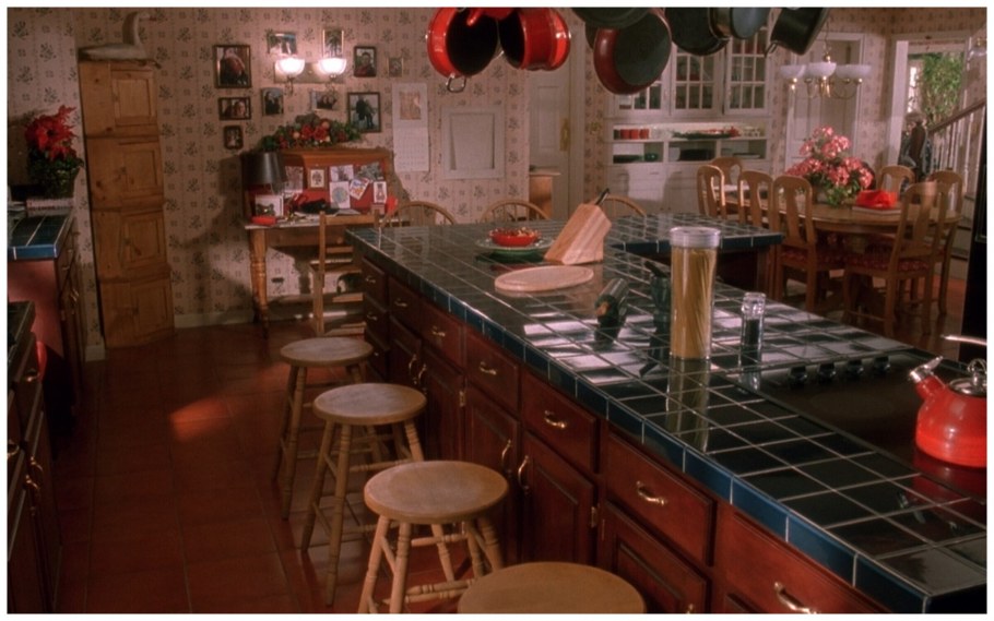 Дом МАККАЛИСТЕРОВ из один дома