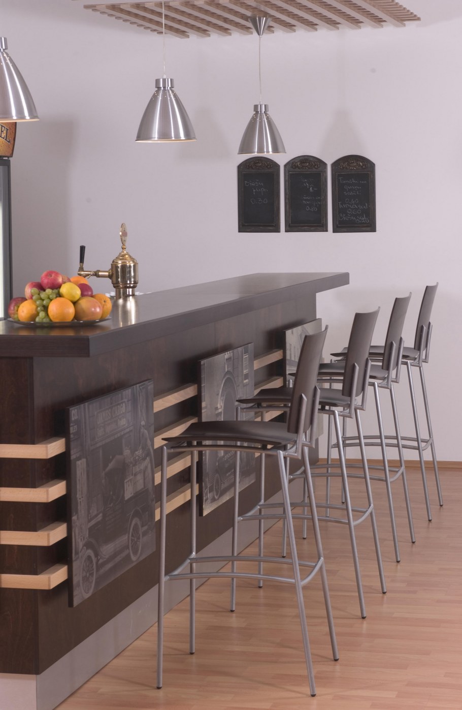 Навес над барной стойкой