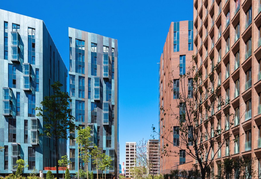 Ул. Ефремова, 12