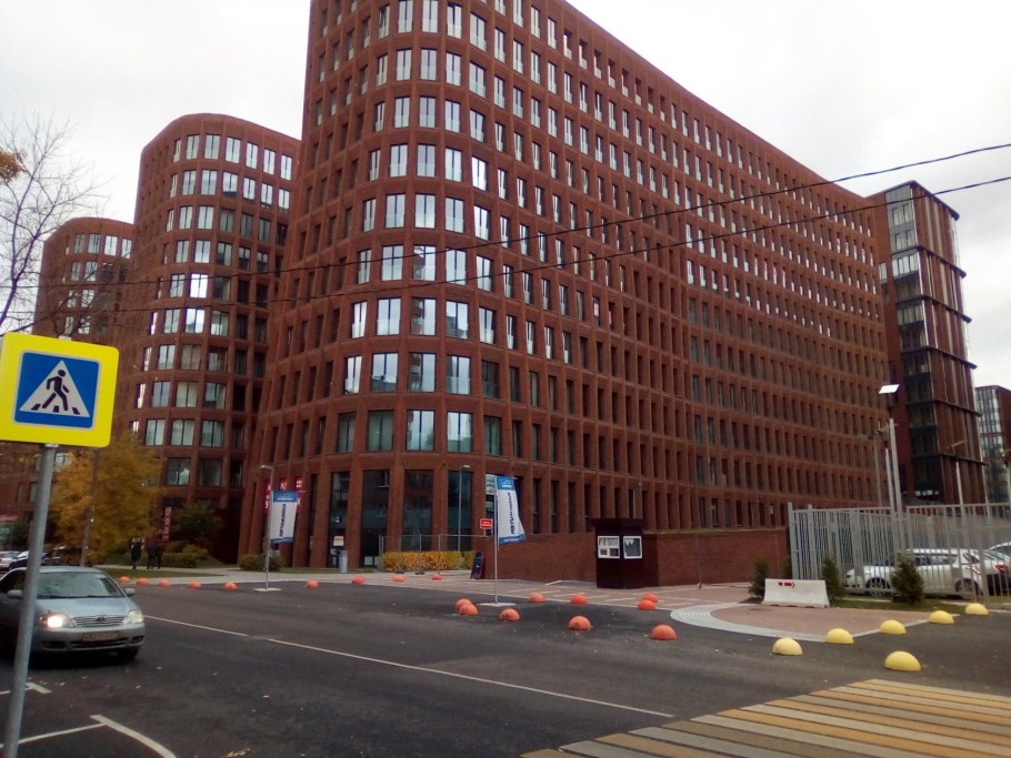 Садовые кварталы круглое здание