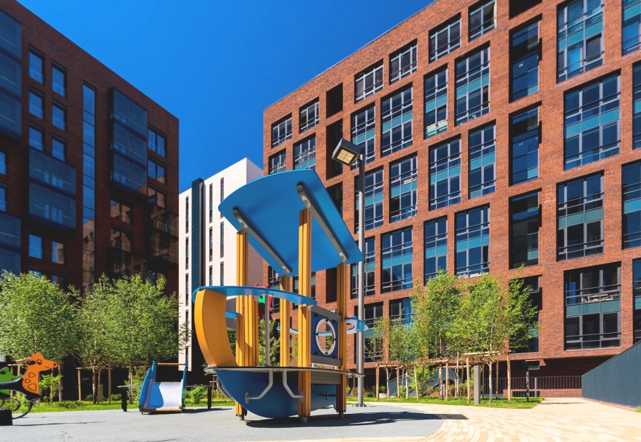 Ул. Ефремова, 12