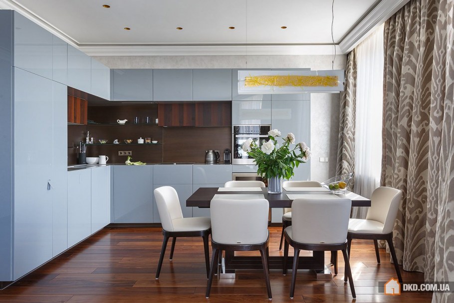 Кухня гостиная со столом