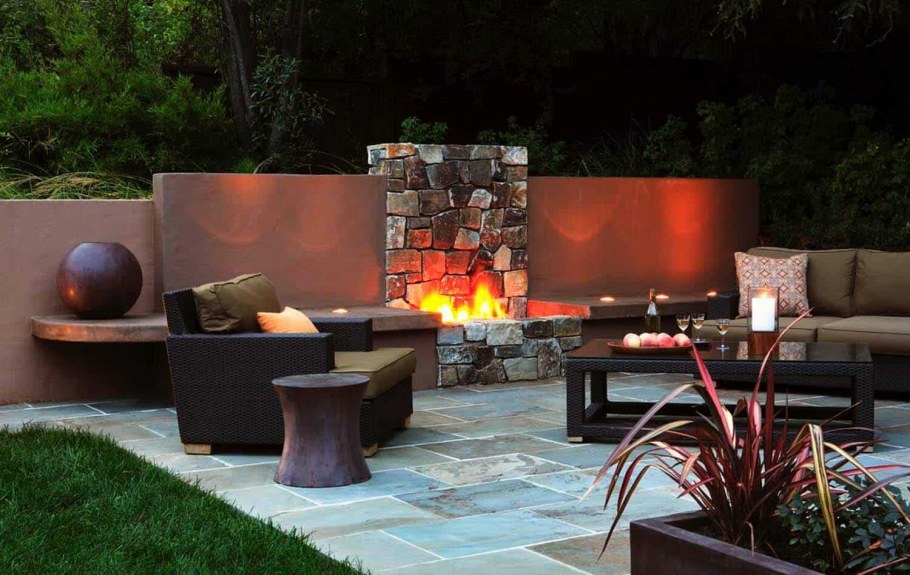 Декоративный уличный камин