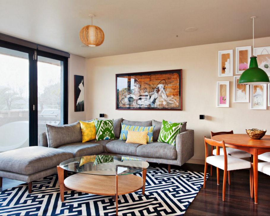 Гостиная совмещенная с обеденной зоной