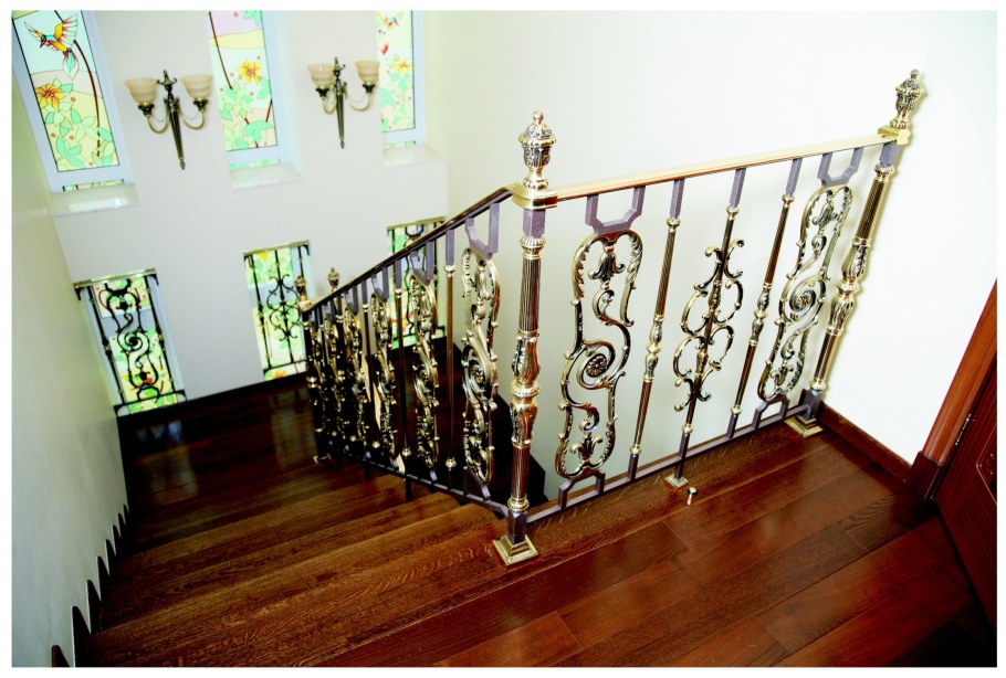 Лестничные ограждения в стиле позднего классицизма