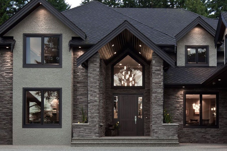 Садовый домик темного цвета